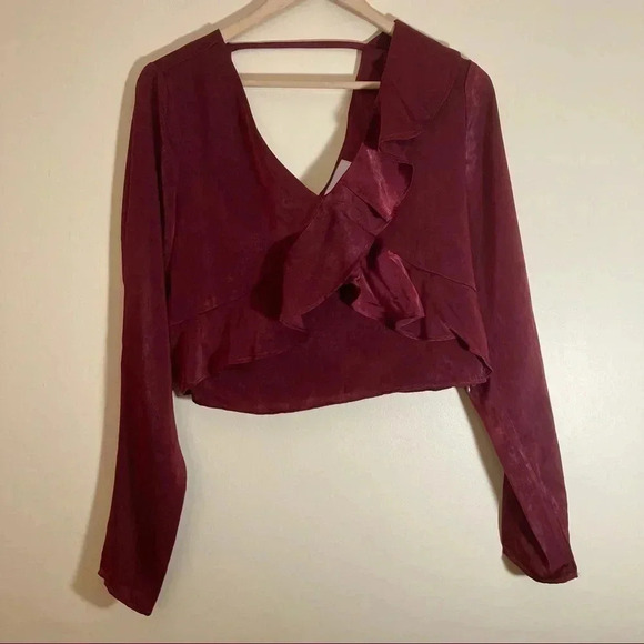 NWOT J.O.A soft  burgundy ruffled crop top blouse - Picture 7 of 7